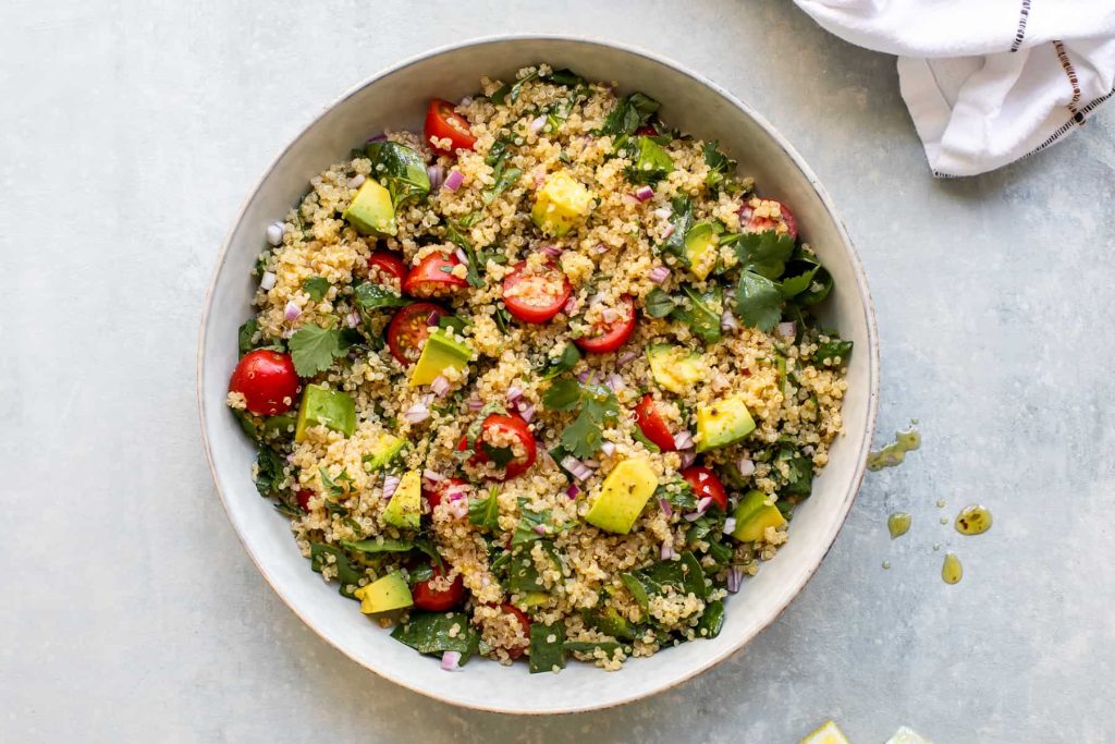 دستور تهیه سالاد گیاهی با کینوا